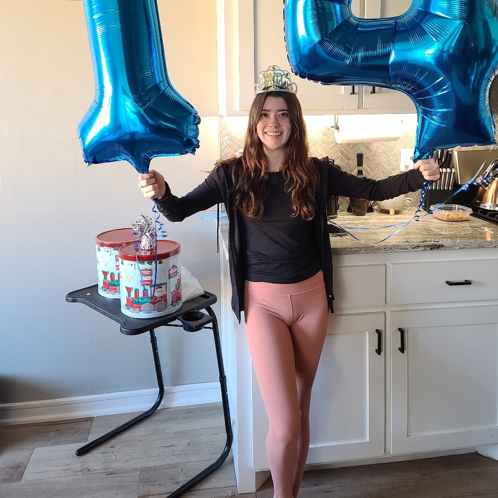 Meet your Posher, Shaye